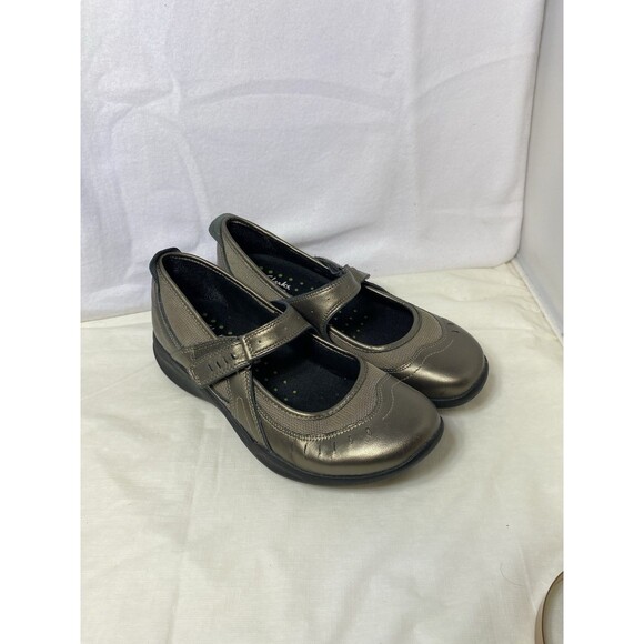Mary Jane Shoes - Clarks Ladies 7 M Wave Cruise Metallic Bronze Leather Hook Loop Mary Jane